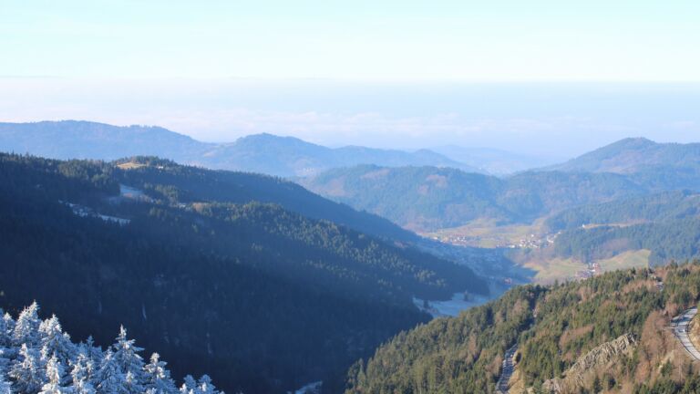 Dieses Bild zeigt eine Webcam-Aufnahme vom Achertal, aufgenommen am Freitag, den 26.12.2025 um 11:40 Uhr. Die Temperatur betrug 5.2°C.