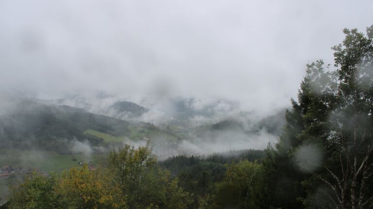 Dieses Bild zeigt eine Webcam-Aufnahme vom Achertal, aufgenommen am Mittwoch, den 21.10.2026 um 11:10 Uhr. Die Temperatur betrug 7.3°C.