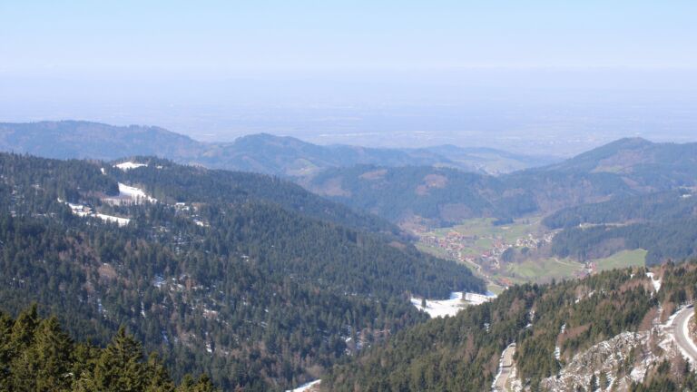 Dieses Bild zeigt eine Webcam-Aufnahme vom Achertal, aufgenommen am Donnerstag, den 02.04.2026 um 12:40 Uhr. Die Temperatur betrug 7.2°C.