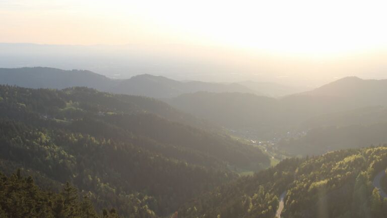 Dieses Bild zeigt eine Webcam-Aufnahme vom Achertal, aufgenommen am Sonntag, den 26.04.2026 um 20:00 Uhr. Die Temperatur betrug 11.5°C.