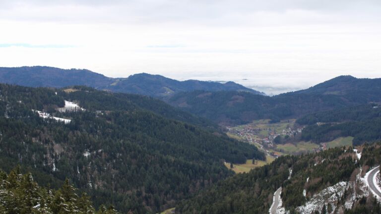 Dieses Bild zeigt eine Webcam-Aufnahme vom Achertal, aufgenommen am Donnerstag, den 19.02.2026 um 11:40 Uhr. Die Temperatur betrug 2.8°C.