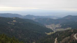 Dieses Bild zeigt eine Webcam-Aufnahme vom Achertal, aufgenommen am Mittwoch, den 10.12.2025 um 12:40 Uhr. Die Temperatur betrug 6.4°C.