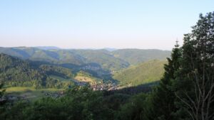 Dieses Bild zeigt eine Webcam-Aufnahme vom Achertal, aufgenommen am Dienstag, den 26.05.2026 um 06:50 Uhr. Die Temperatur betrug 21.2°C.
