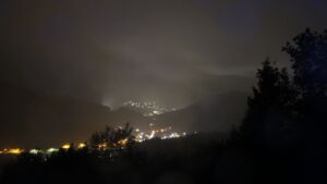 Dieses Bild zeigt eine Webcam-Aufnahme vom Achertal, aufgenommen am Mittwoch, den 09.09.2026 um 03:30 Uhr. Die Temperatur betrug 13.6°C.