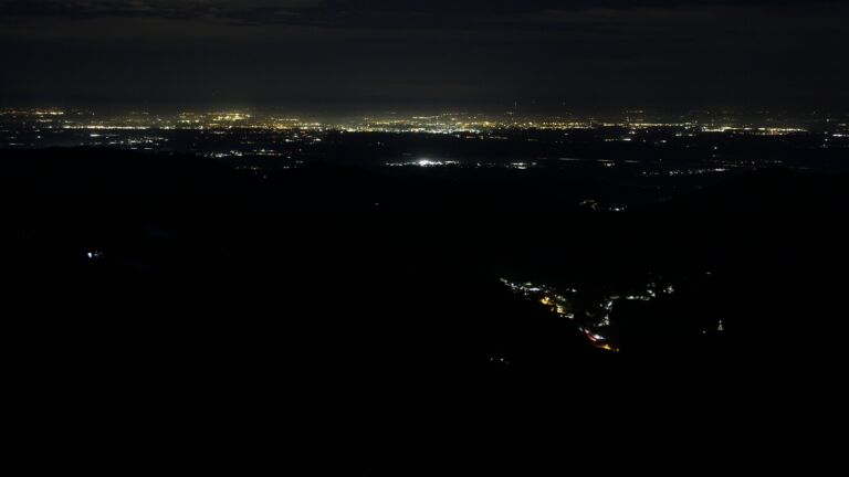 Dieses Bild zeigt eine Webcam-Aufnahme vom Achertal, aufgenommen am Samstag, den 17.01.2026 um 07:00 Uhr. Die Temperatur betrug 6.9°C.