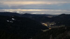 Dieses Bild zeigt eine Webcam-Aufnahme vom Achertal, aufgenommen am Mittwoch, den 04.02.2026 um 02:00 Uhr. Die Temperatur betrug 4°C.