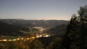 Dieses Bild zeigt eine Webcam-Aufnahme vom Achertal, aufgenommen am Donnerstag, den 29.10.2026 um 04:30 Uhr. Die Temperatur betrug 6.1°C.