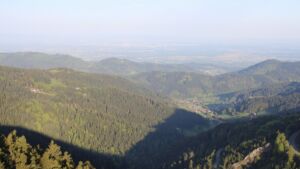 Dieses Bild zeigt eine Webcam-Aufnahme vom Achertal, aufgenommen am Mittwoch, den 29.04.2026 um 07:30 Uhr. Die Temperatur betrug 7.4°C.