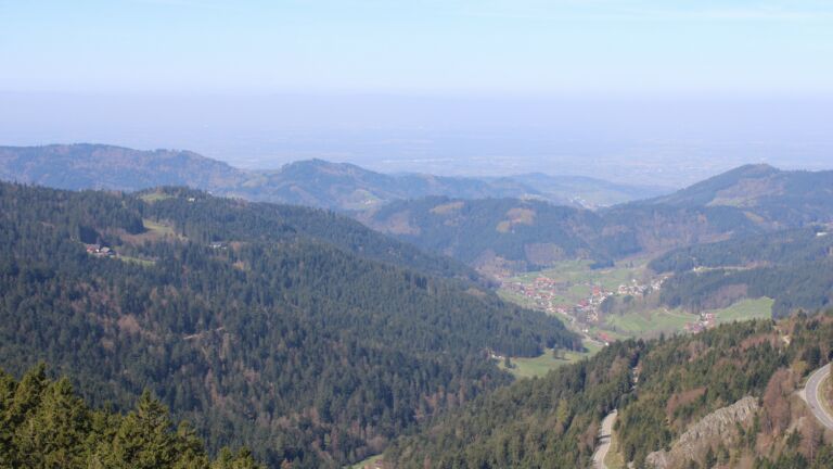 Dieses Bild zeigt eine Webcam-Aufnahme vom Achertal, aufgenommen am Samstag, den 11.04.2026 um 11:20 Uhr. Die Temperatur betrug 12.6°C.