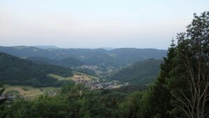 Dieses Bild zeigt eine Webcam-Aufnahme vom Achertal, aufgenommen am Sonntag, den 31.05.2026 um 05:40 Uhr. Die Temperatur betrug 21.2°C.