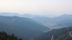 Dieses Bild zeigt eine Webcam-Aufnahme vom Achertal, aufgenommen am Montag, den 23.03.2026 um 14:40 Uhr. Die Temperatur betrug 7.2°C.