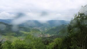 Dieses Bild zeigt eine Webcam-Aufnahme vom Achertal, aufgenommen am Mittwoch, den 20.05.2026 um 09:00 Uhr. Die Temperatur betrug 10.3°C.