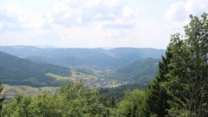 Dieses Bild zeigt eine Webcam-Aufnahme vom Achertal, aufgenommen am Samstag, den 01.08.2026 um 14:30 Uhr. Die Temperatur betrug 23.6°C.