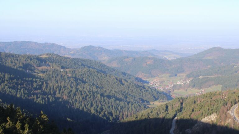 Dieses Bild zeigt eine Webcam-Aufnahme vom Achertal, aufgenommen am Donnerstag, den 05.03.2026 um 08:40 Uhr. Die Temperatur betrug 8.3°C.