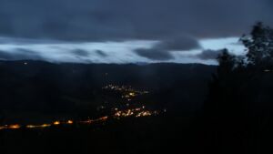 Dieses Bild zeigt eine Webcam-Aufnahme vom Achertal, aufgenommen am Montag, den 31.08.2026 um 06:00 Uhr. Die Temperatur betrug 13.7°C.