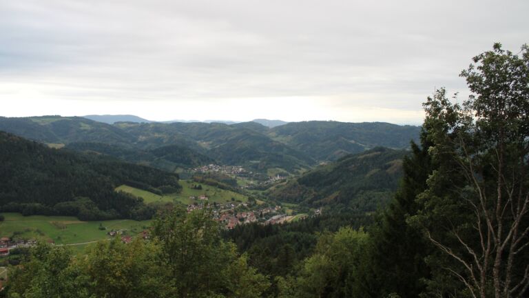 Dieses Bild zeigt eine Webcam-Aufnahme vom Achertal, aufgenommen am Freitag, den 18.09.2026 um 09:30 Uhr. Die Temperatur betrug 12.4°C.