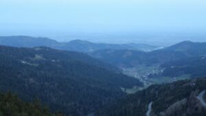 Dieses Bild zeigt eine Webcam-Aufnahme vom Achertal, aufgenommen am Donnerstag, den 09.04.2026 um 06:50 Uhr. Die Temperatur betrug 11.7°C.