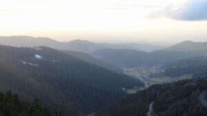 Dieses Bild zeigt eine Webcam-Aufnahme vom Achertal, aufgenommen am Samstag, den 07.02.2026 um 16:50 Uhr. Die Temperatur betrug 7.4°C.