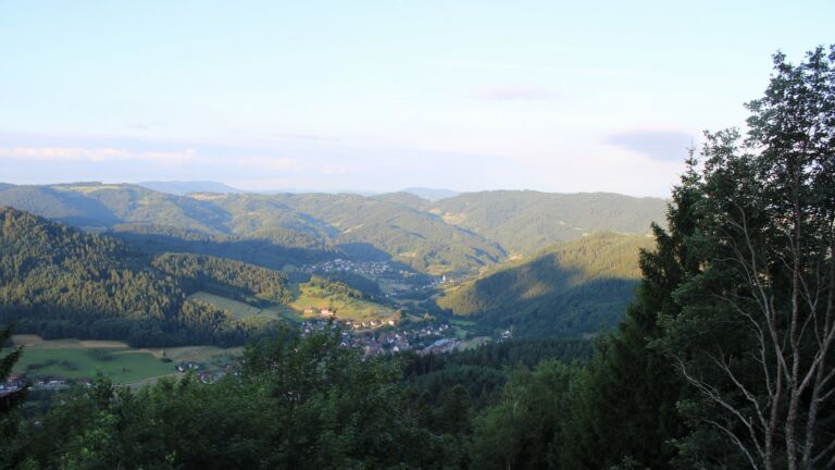 Dieses Bild zeigt eine Webcam-Aufnahme vom Achertal, aufgenommen am Freitag, den 03.07.2026 um 06:40 Uhr. Die Temperatur betrug 14.1°C.