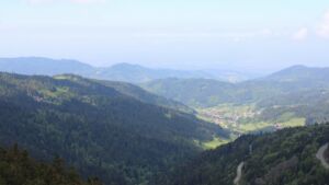 Dieses Bild zeigt eine Webcam-Aufnahme vom Achertal, aufgenommen am Freitag, den 08.05.2026 um 12:10 Uhr. Die Temperatur betrug 11.9°C.