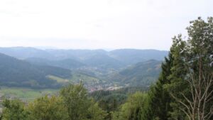Dieses Bild zeigt eine Webcam-Aufnahme vom Achertal, aufgenommen am Donnerstag, den 24.09.2026 um 12:50 Uhr. Die Temperatur betrug 16.6°C.