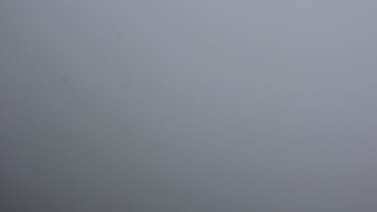 Dieses Bild zeigt eine Webcam-Aufnahme vom Achertal, aufgenommen am Montag, den 27.10.2025 um 14:20 Uhr. Die Temperatur betrug 3.4°C.