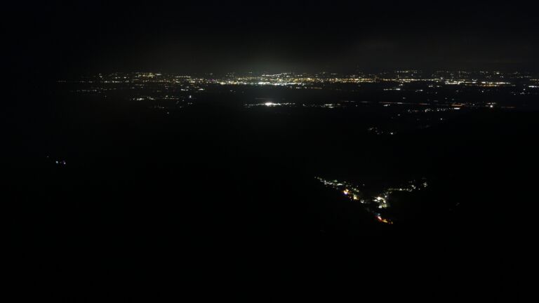 Dieses Bild zeigt eine Webcam-Aufnahme vom Achertal, aufgenommen am Dienstag, den 21.10.2025 um 06:50 Uhr. Die Temperatur betrug 7.2°C.