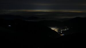 Dieses Bild zeigt eine Webcam-Aufnahme vom Achertal, aufgenommen am Mittwoch, den 04.02.2026 um 20:30 Uhr. Die Temperatur betrug 2.9°C.