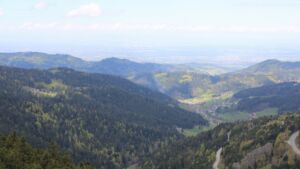 Dieses Bild zeigt eine Webcam-Aufnahme vom Achertal, aufgenommen am Dienstag, den 21.04.2026 um 11:50 Uhr. Die Temperatur betrug 5.2°C.