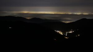 Dieses Bild zeigt eine Webcam-Aufnahme vom Achertal, aufgenommen am Sonntag, den 21.12.2025 um 06:10 Uhr. Die Temperatur betrug 7.8°C.