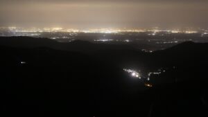 Dieses Bild zeigt eine Webcam-Aufnahme vom Achertal, aufgenommen am Samstag, den 15.11.2025 um 05:50 Uhr. Die Temperatur betrug 12.1°C.