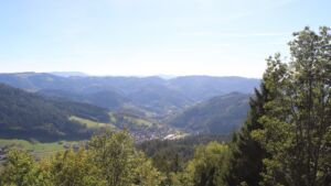 Dieses Bild zeigt eine Webcam-Aufnahme vom Achertal, aufgenommen am Freitag, den 25.09.2026 um 16:10 Uhr. Die Temperatur betrug 21.9°C.