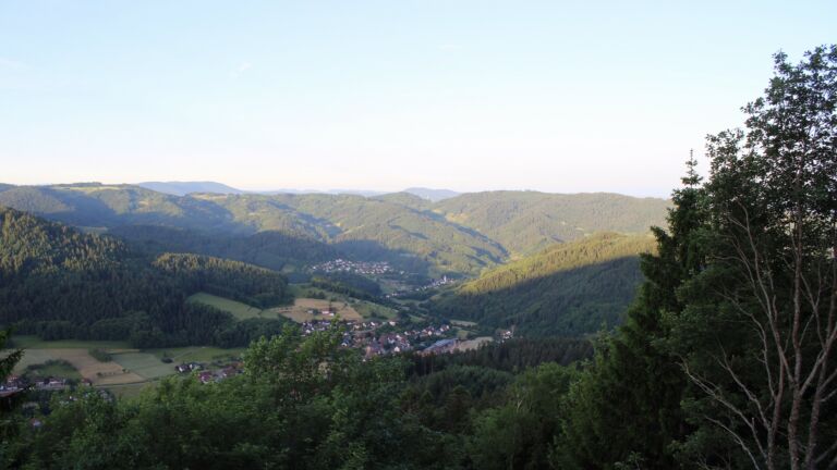 Dieses Bild zeigt eine Webcam-Aufnahme vom Achertal, aufgenommen am Freitag, den 29.05.2026 um 06:30 Uhr. Die Temperatur betrug 17.6°C.