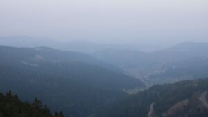 Dieses Bild zeigt eine Webcam-Aufnahme vom Achertal, aufgenommen am Montag, den 09.03.2026 um 07:40 Uhr. Die Temperatur betrug 7.8°C.