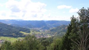 Dieses Bild zeigt eine Webcam-Aufnahme vom Achertal, aufgenommen am Montag, den 14.09.2026 um 13:20 Uhr. Die Temperatur betrug 23.3°C.