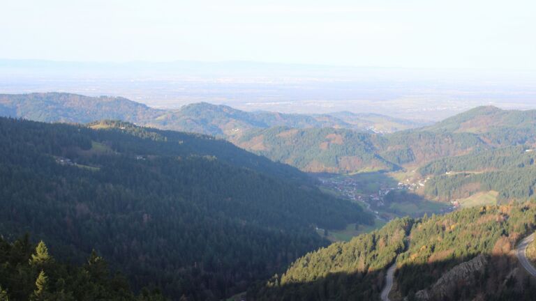 Dieses Bild zeigt eine Webcam-Aufnahme vom Achertal, aufgenommen am Donnerstag, den 13.11.2025 um 09:10 Uhr. Die Temperatur betrug 14.6°C.