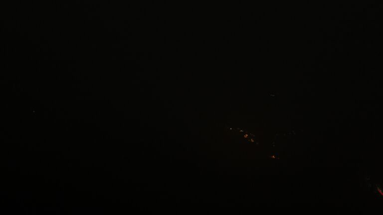 Dieses Bild zeigt eine Webcam-Aufnahme vom Achertal, aufgenommen am Sonntag, den 06.07.2025 um 23:40 Uhr. Die Temperatur betrug 9.3°C.