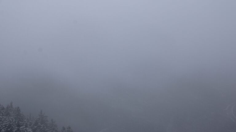 Dieses Bild zeigt eine Webcam-Aufnahme vom Achertal, aufgenommen am Montag, den 24.11.2025 um 12:50 Uhr. Die Temperatur betrug 0.1°C.