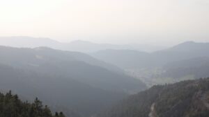 Dieses Bild zeigt eine Webcam-Aufnahme vom Achertal, aufgenommen am Montag, den 09.03.2026 um 16:40 Uhr. Die Temperatur betrug 10.8°C.