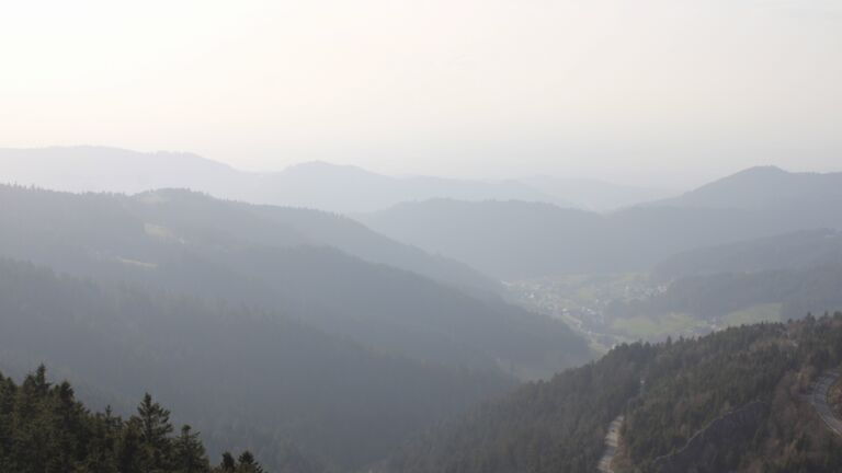 Dieses Bild zeigt eine Webcam-Aufnahme vom Achertal, aufgenommen am Montag, den 09.03.2026 um 16:40 Uhr. Die Temperatur betrug 10.8°C.