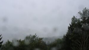 Dieses Bild zeigt eine Webcam-Aufnahme vom Achertal, aufgenommen am Sonntag, den 30.08.2026 um 12:50 Uhr. Die Temperatur betrug 15.3°C.