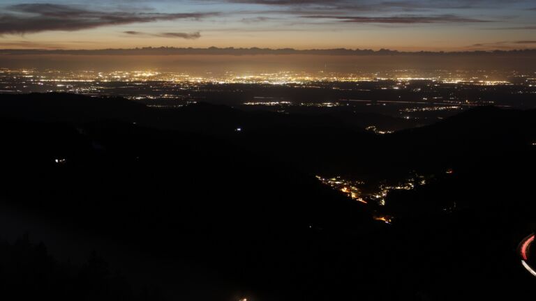 Dieses Bild zeigt eine Webcam-Aufnahme vom Achertal, aufgenommen am Samstag, den 07.02.2026 um 18:50 Uhr. Die Temperatur betrug 3.5°C.