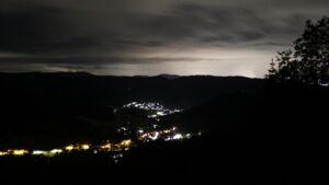 Dieses Bild zeigt eine Webcam-Aufnahme vom Achertal, aufgenommen am Donnerstag, den 11.06.2026 um 02:30 Uhr. Die Temperatur betrug 8.7°C.