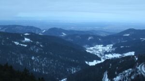 Dieses Bild zeigt eine Webcam-Aufnahme vom Achertal, aufgenommen am Dienstag, den 13.01.2026 um 08:10 Uhr. Die Temperatur betrug 3.8°C.