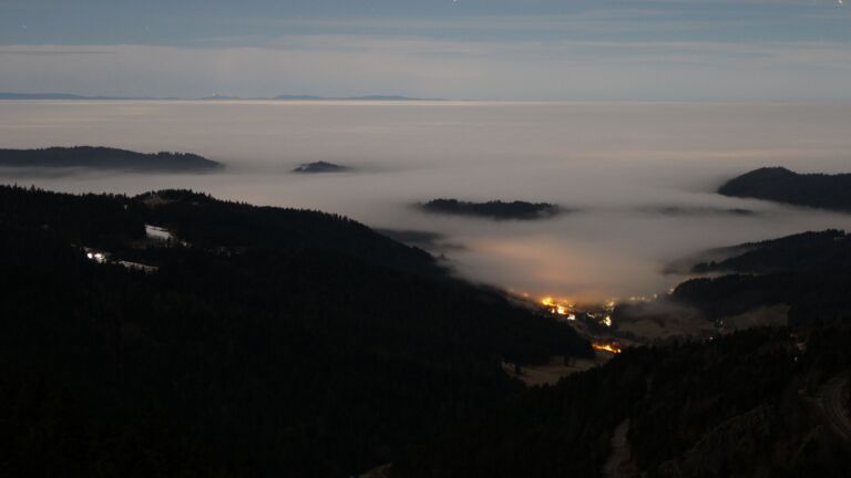 Dieses Bild zeigt eine Webcam-Aufnahme vom Achertal, aufgenommen am Donnerstag, den 05.02.2026 um 03:00 Uhr. Die Temperatur betrug 4.6°C.