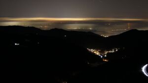 Dieses Bild zeigt eine Webcam-Aufnahme vom Achertal, aufgenommen am Samstag, den 22.11.2025 um 20:30 Uhr. Die Temperatur betrug -4.6°C.