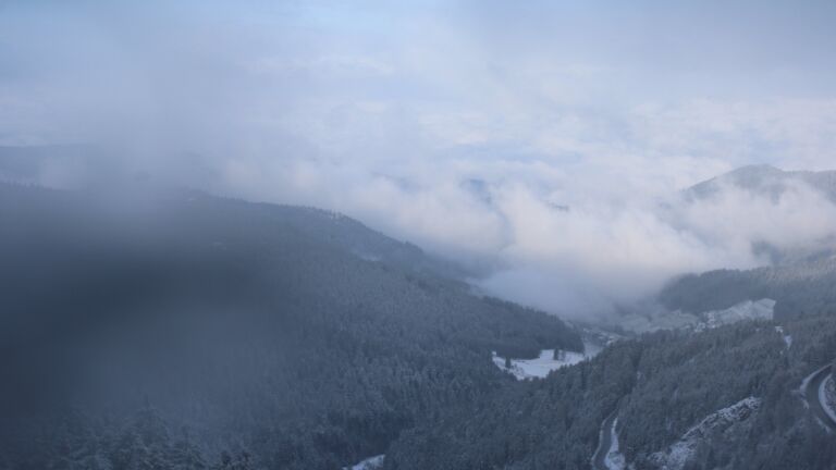 Dieses Bild zeigt eine Webcam-Aufnahme vom Achertal, aufgenommen am Freitag, den 21.11.2025 um 09:30 Uhr. Die Temperatur betrug -4.8°C.