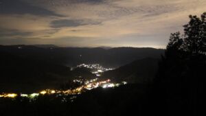 Dieses Bild zeigt eine Webcam-Aufnahme vom Achertal, aufgenommen am Freitag, den 16.10.2026 um 06:10 Uhr. Die Temperatur betrug 13°C.