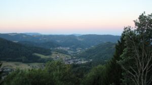 Dieses Bild zeigt eine Webcam-Aufnahme vom Achertal, aufgenommen am Donnerstag, den 13.08.2026 um 06:20 Uhr. Die Temperatur betrug 22.3°C.