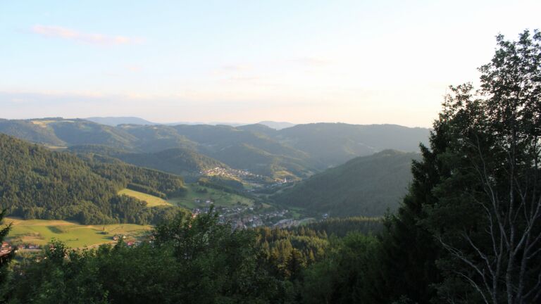 Dieses Bild zeigt eine Webcam-Aufnahme vom Achertal, aufgenommen am Mittwoch, den 08.07.2026 um 20:40 Uhr. Die Temperatur betrug 23.2°C.